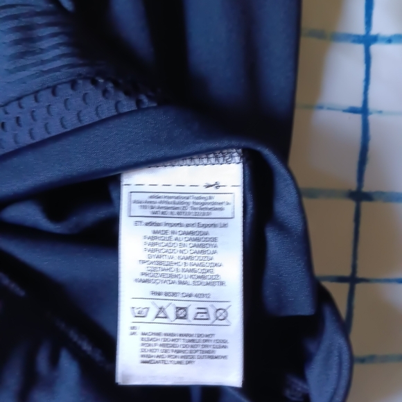 Adidas Bayern Munchen Soccer Jersey - Picture 9 of 9